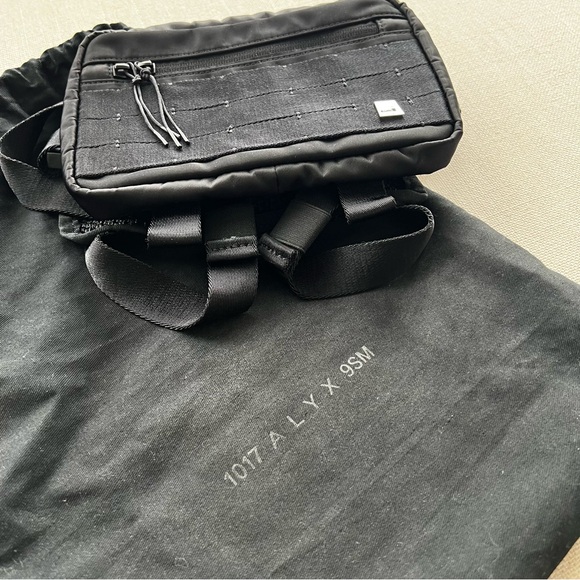 1017 ALYX 9SM Classic Mini Chest Rig - Picture 7 of 10